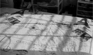 La carte postale, Anne Berest : fantômes familiaux